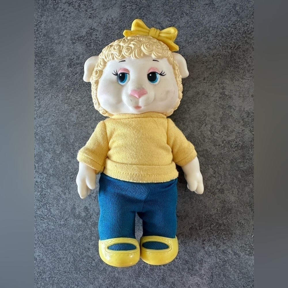 The Get Along Gang Woolma lamb 1984